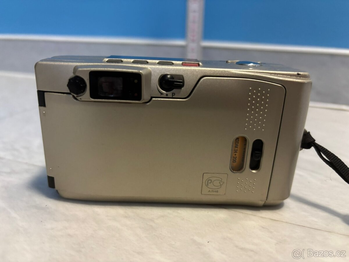 Samsung Vega 77 i - 2