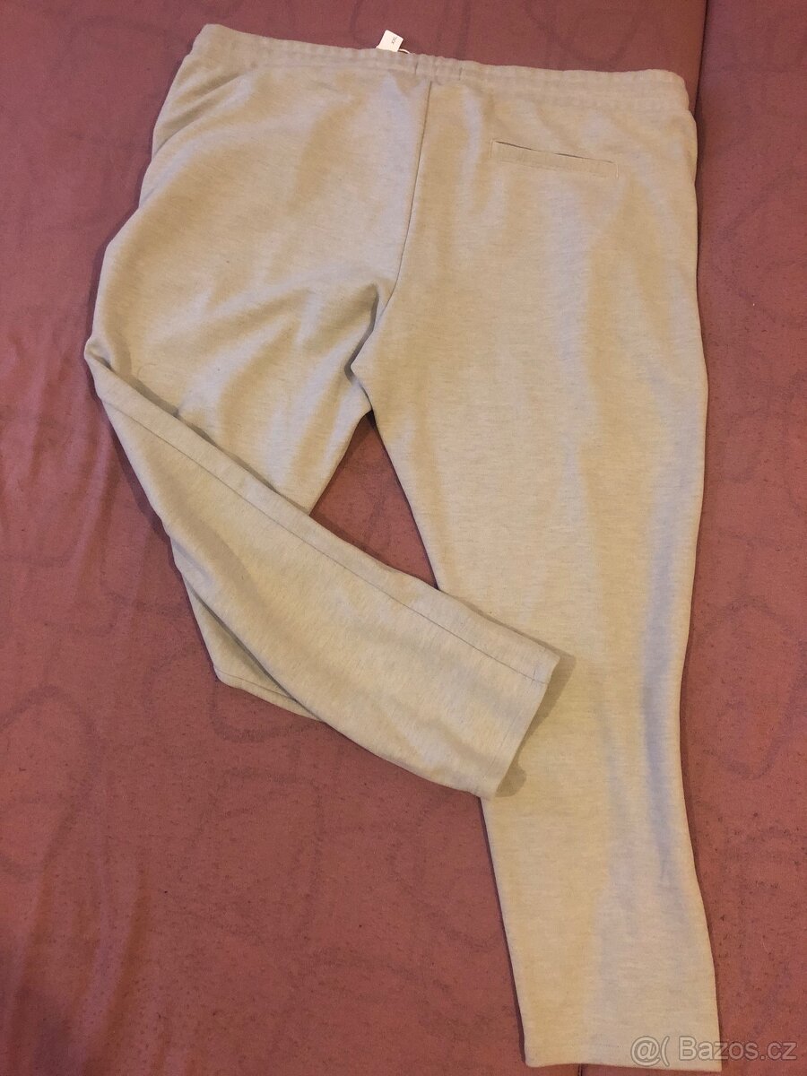 Pánské elegantní tepláky C&A velikost XXL nové - 2