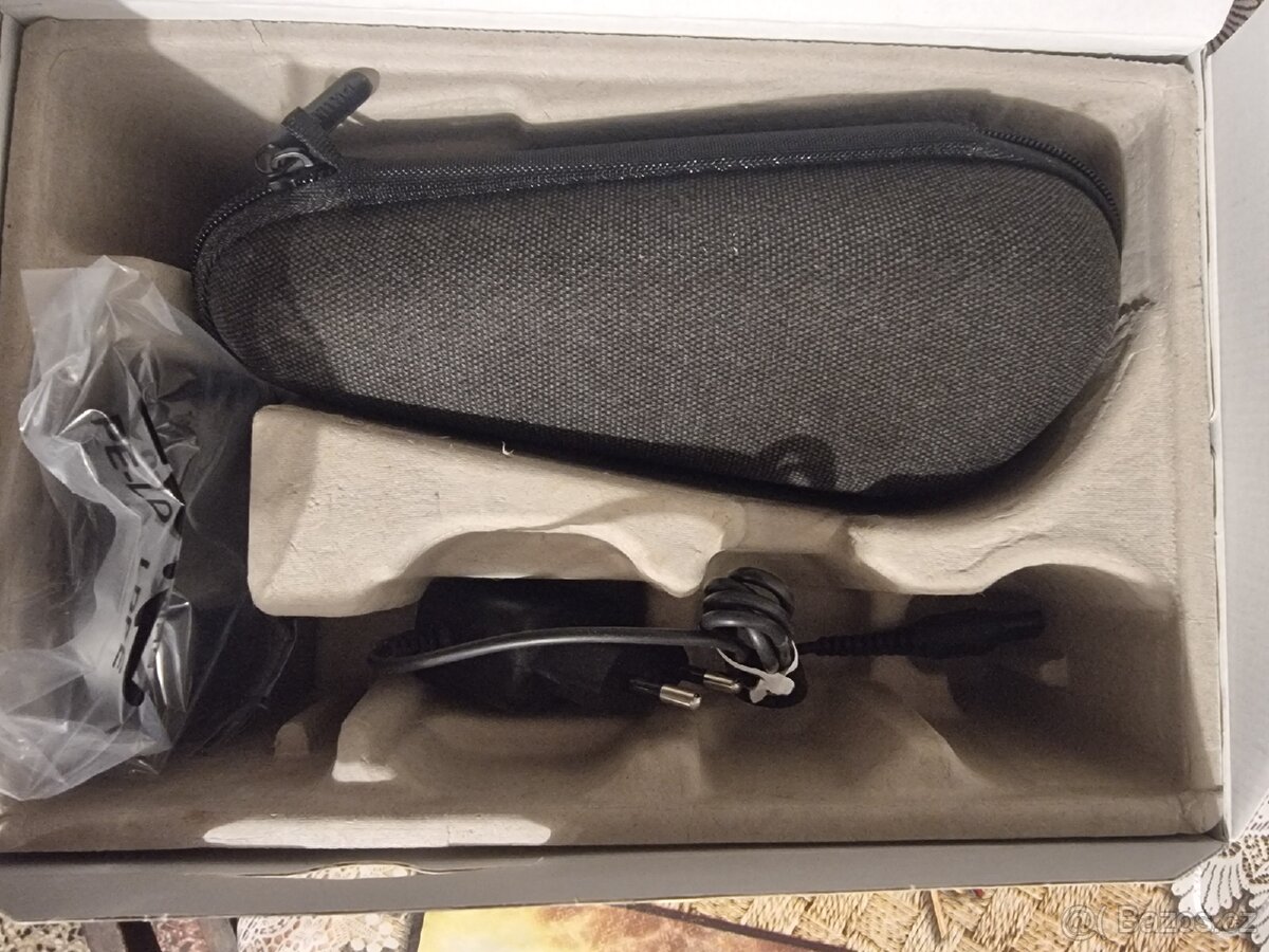 Elektrický holicí strojek PHILIPS S9976/55 - 2