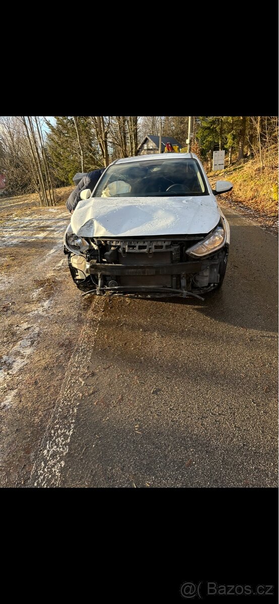 Hyundai Solaris 1.6 - 2