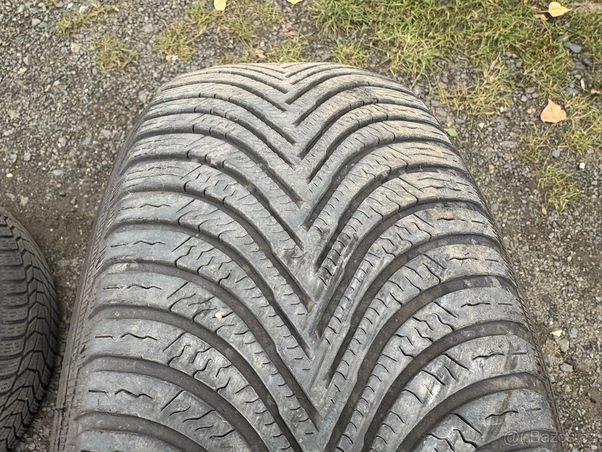 2ks zimní pneu Michelin 215/65/17 - 2
