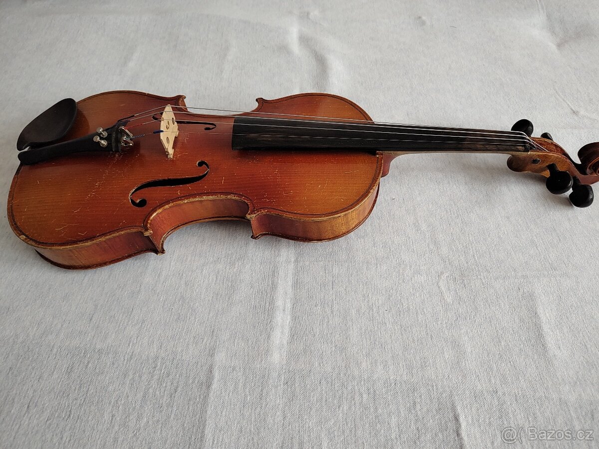 Staré housle - 2