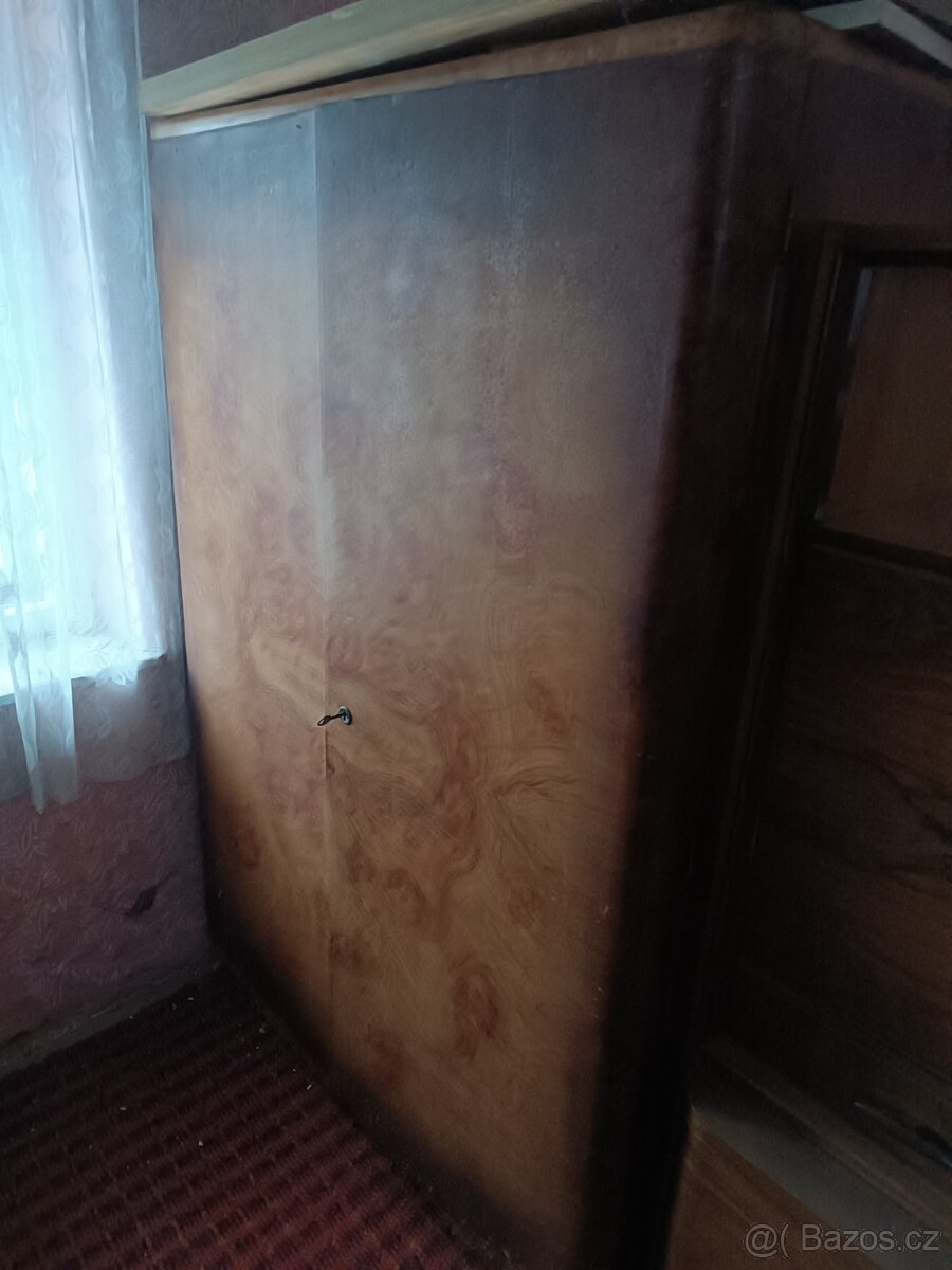 Starý obývací pokoj za odvoz - 2