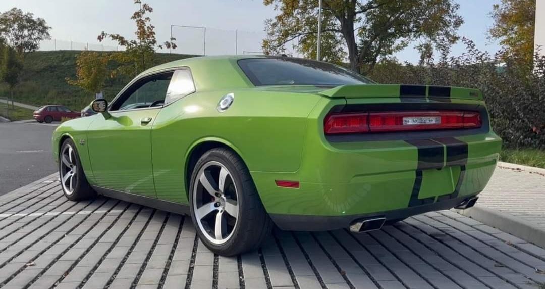 Dodge Challenger SRT8 52000km - 2