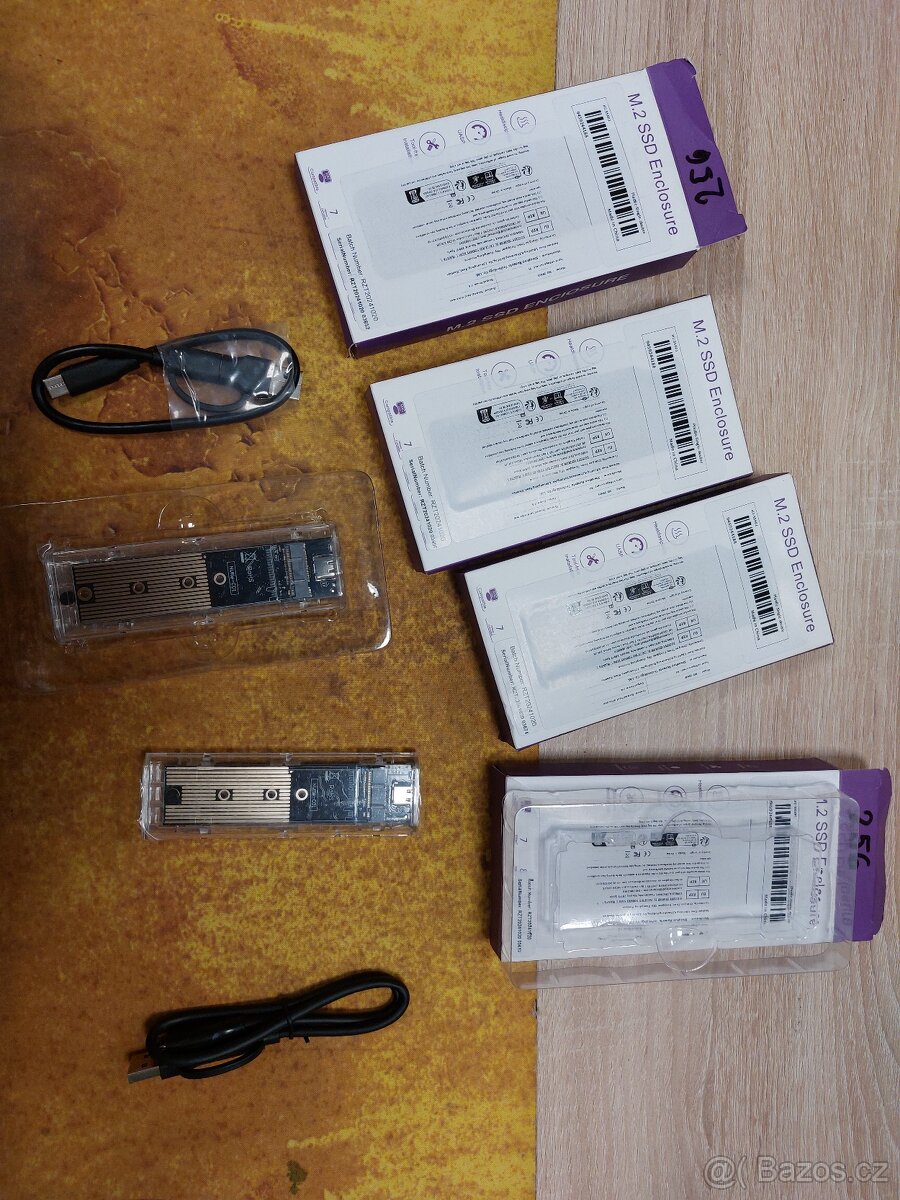 Nove externi USB pouzdro/obal pro NVMe disky - 4 ks - 2