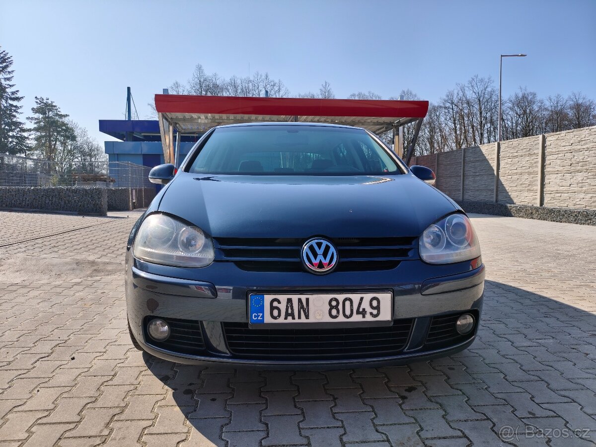 VW Golf 5 - 2