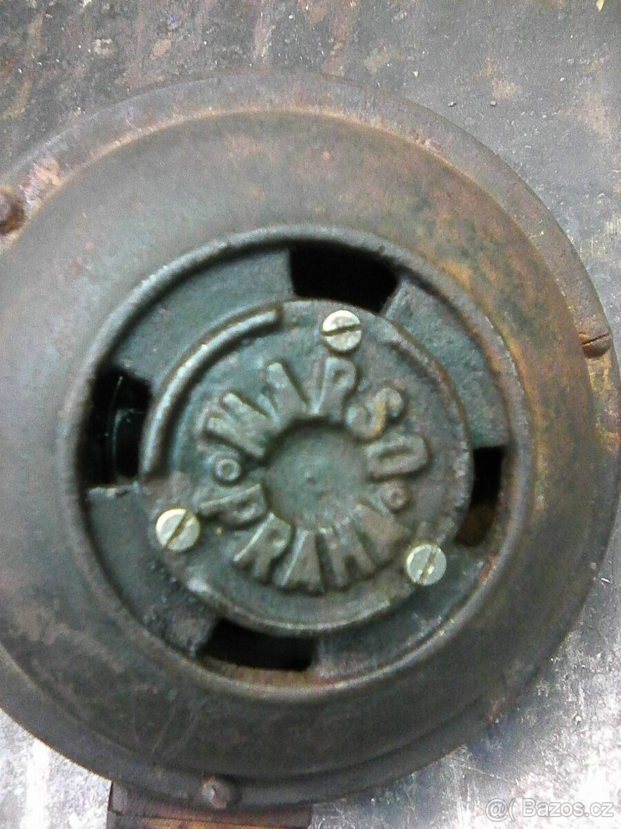 historický elektromotor - 2