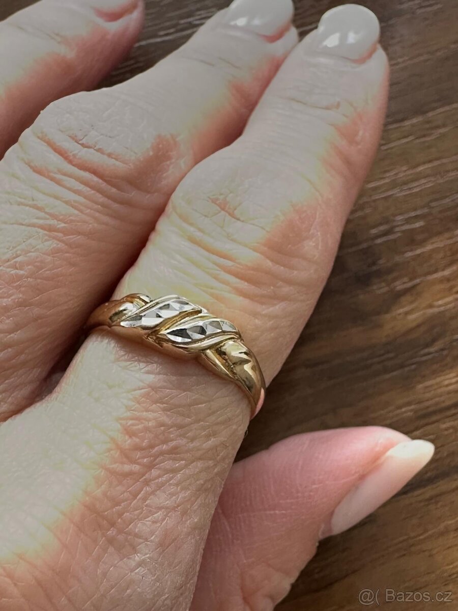 Zlatý prstýnek - 2
