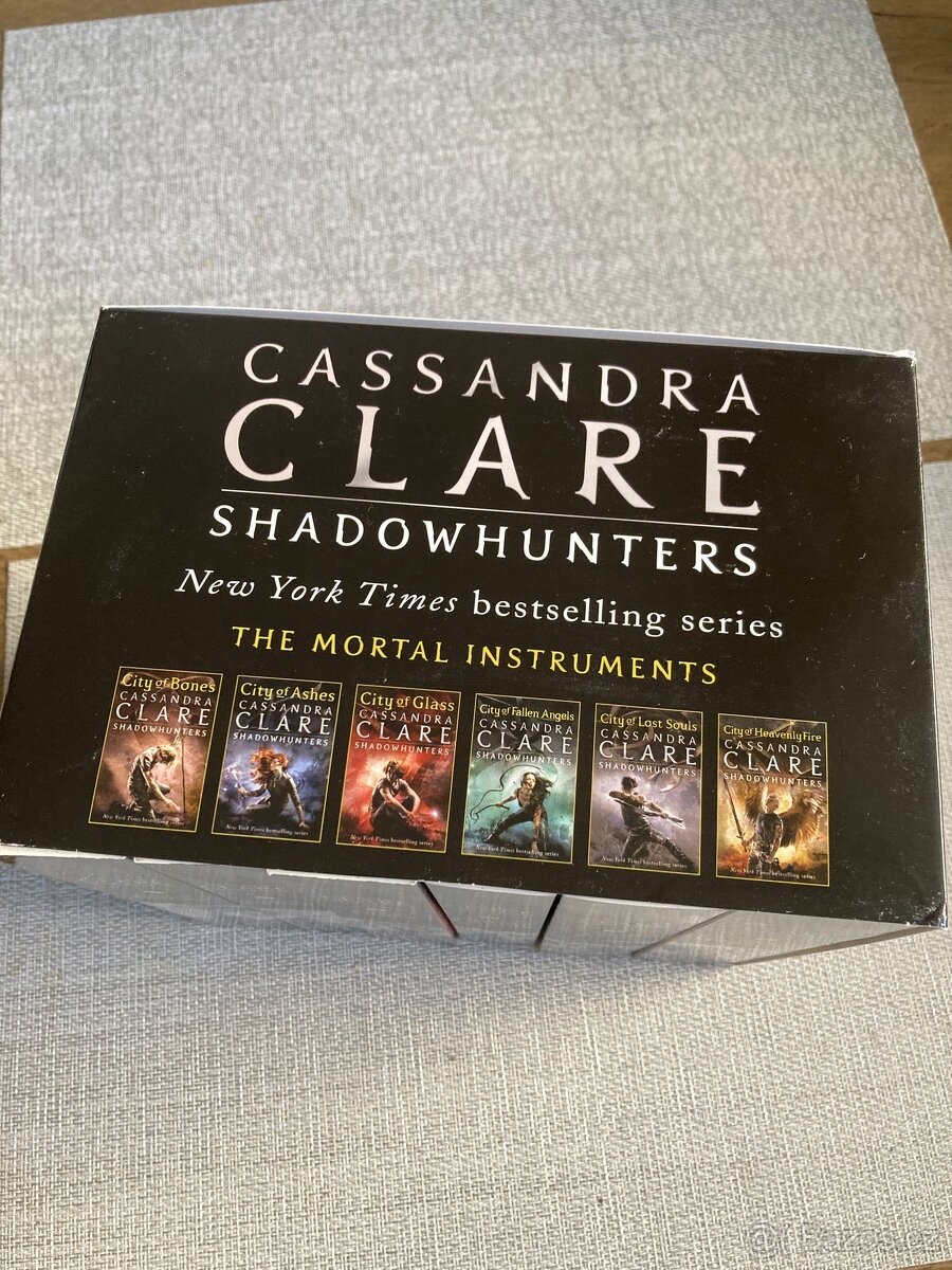 SHADOWHUNTERS box - 2
