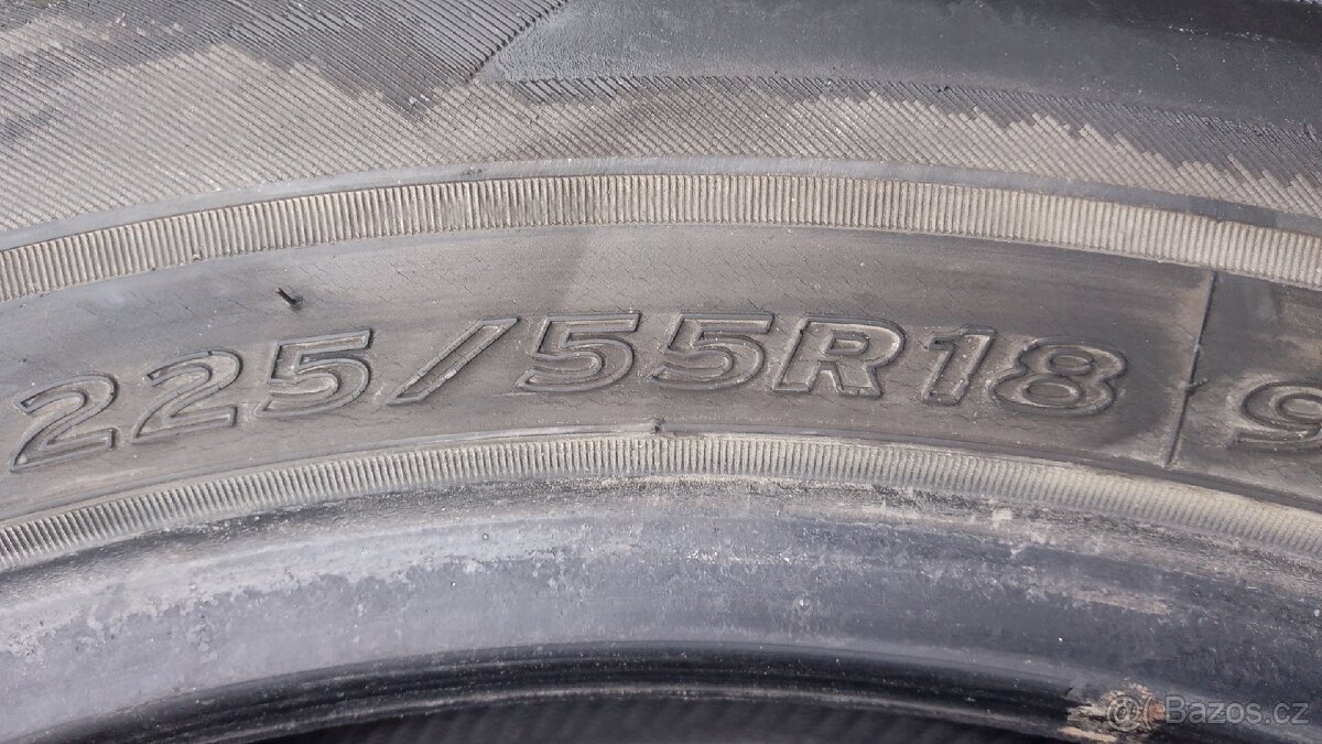 Pneu 225/55/18 - 2