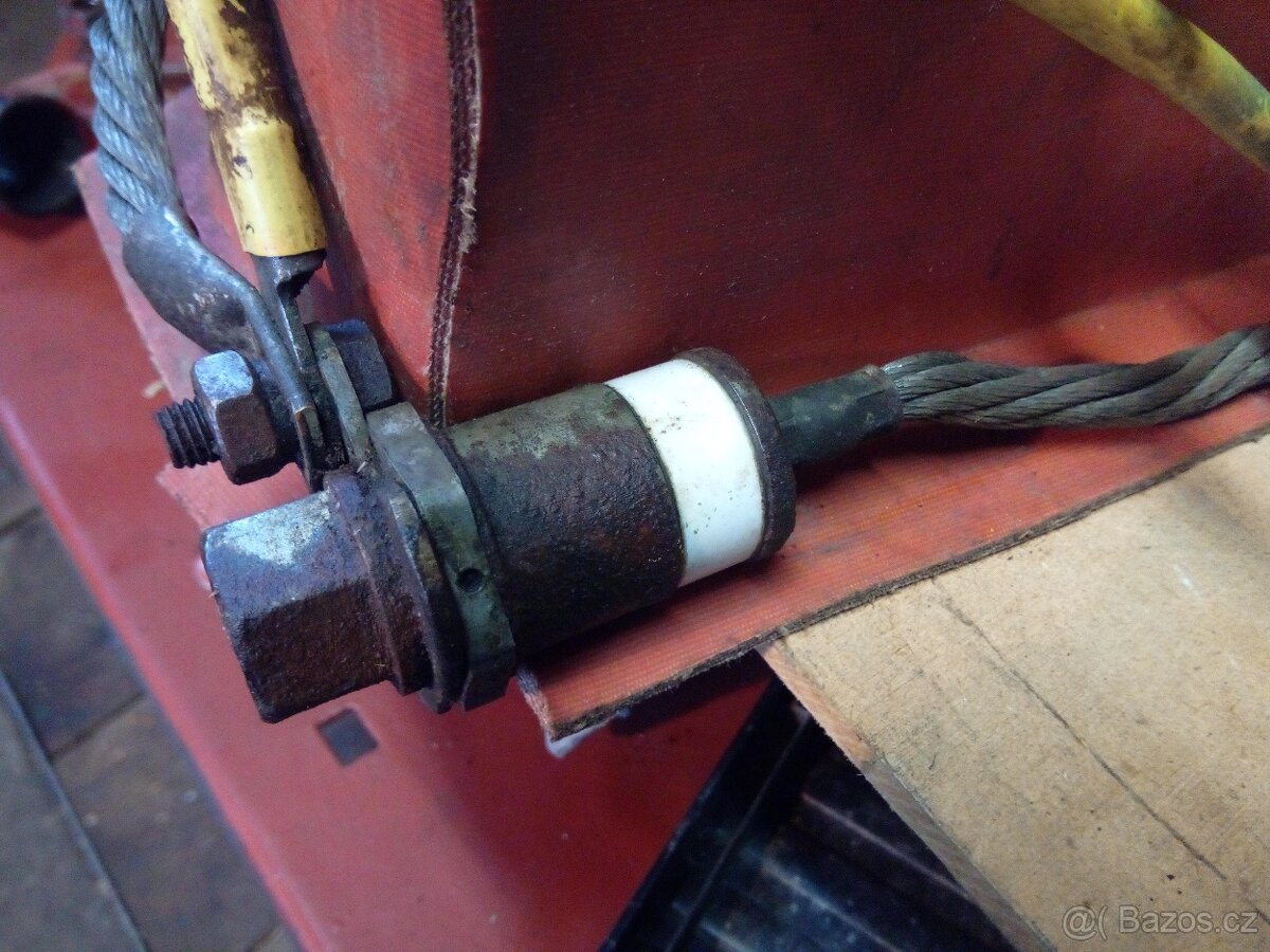 Startovací zdroj - 2