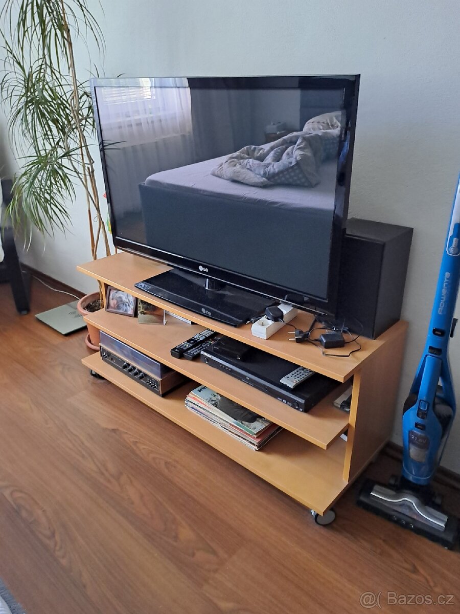 Tv stolek - 2