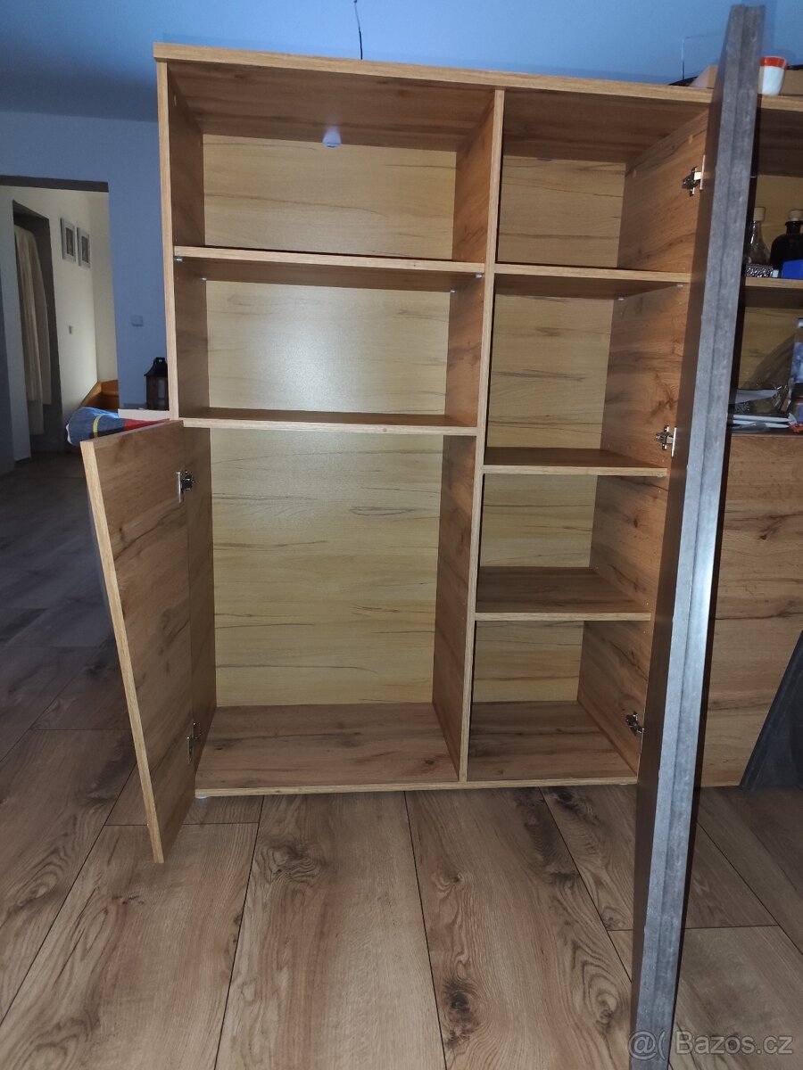 Prodám dvě komody - 2