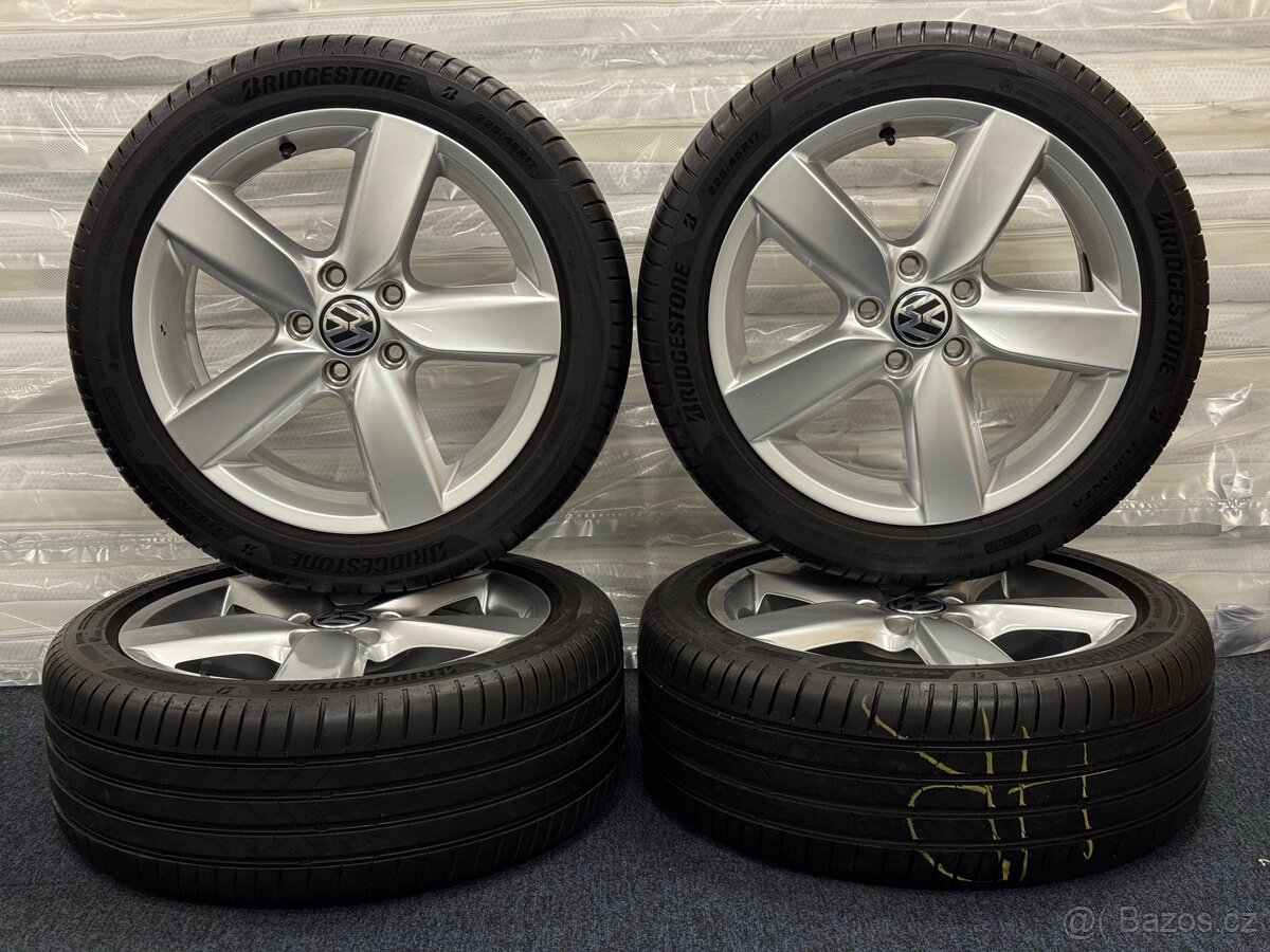 225/45 R17 letní sada VW Golf 6 . Pneu jako nový - 2