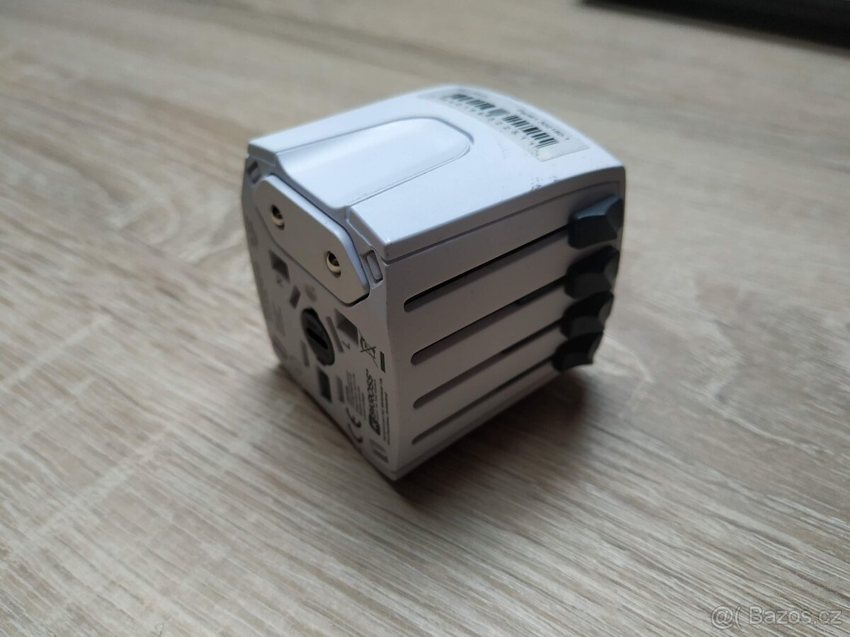 Mezinárodní adaptér do elektřiny - 2