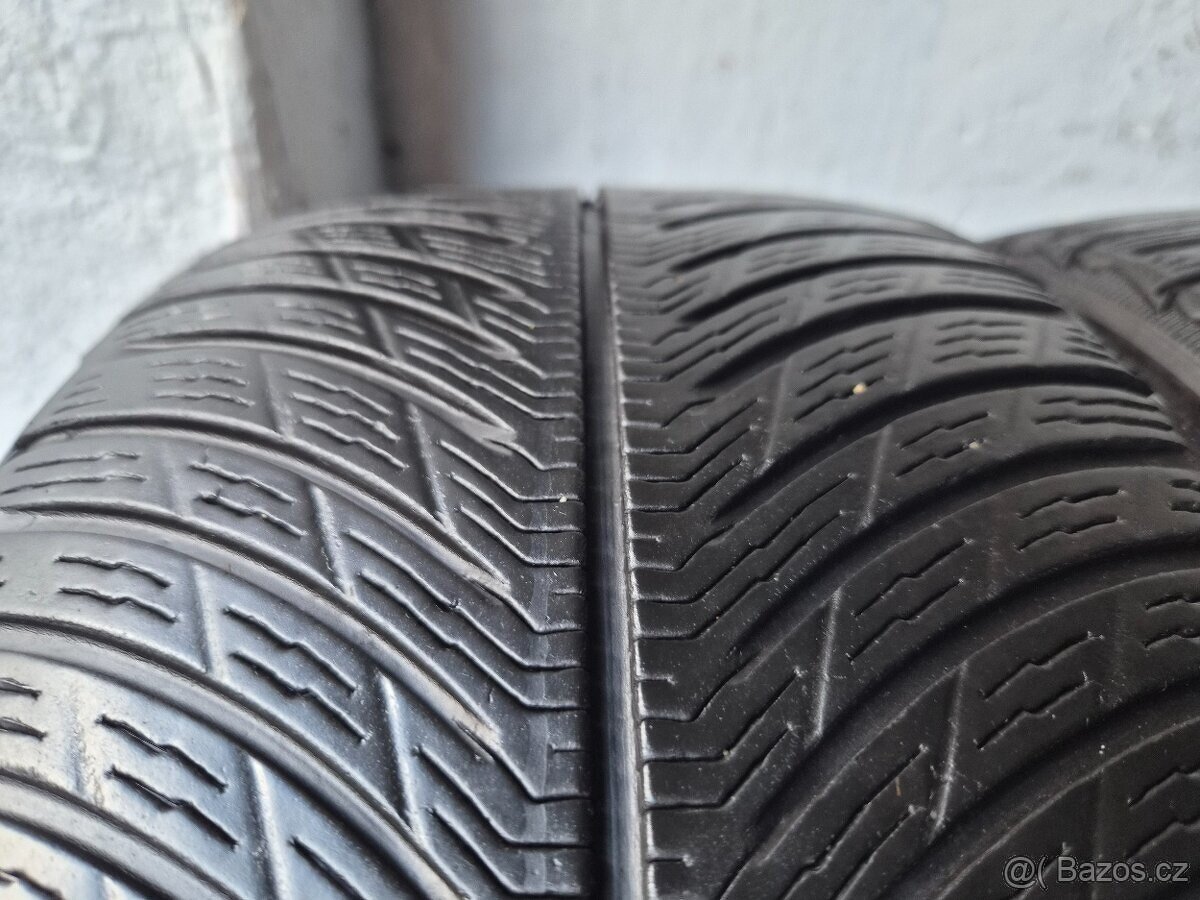 Pár zimních pneu Michelin Pilot Alpin 5 235/40 R19 XL - 2