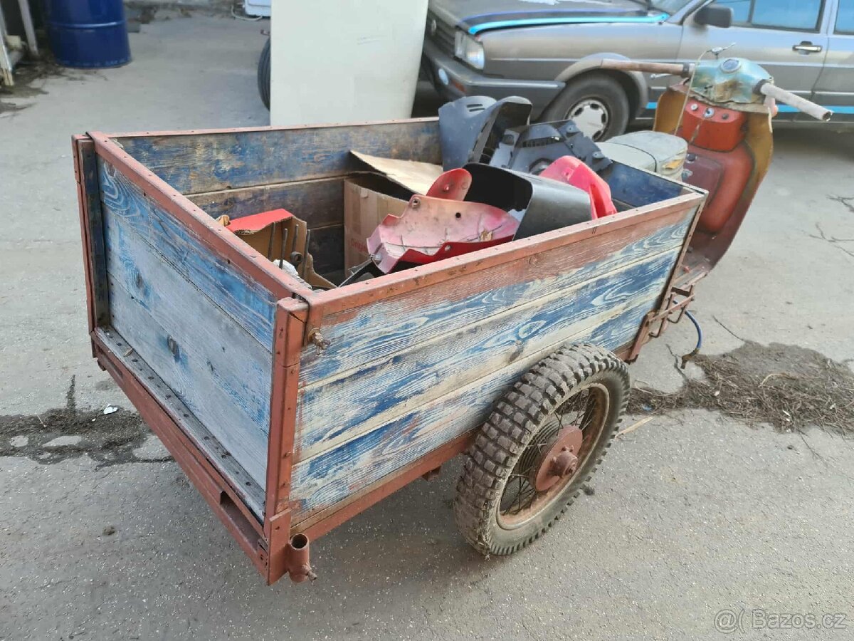 Tříkolka Manet - 2