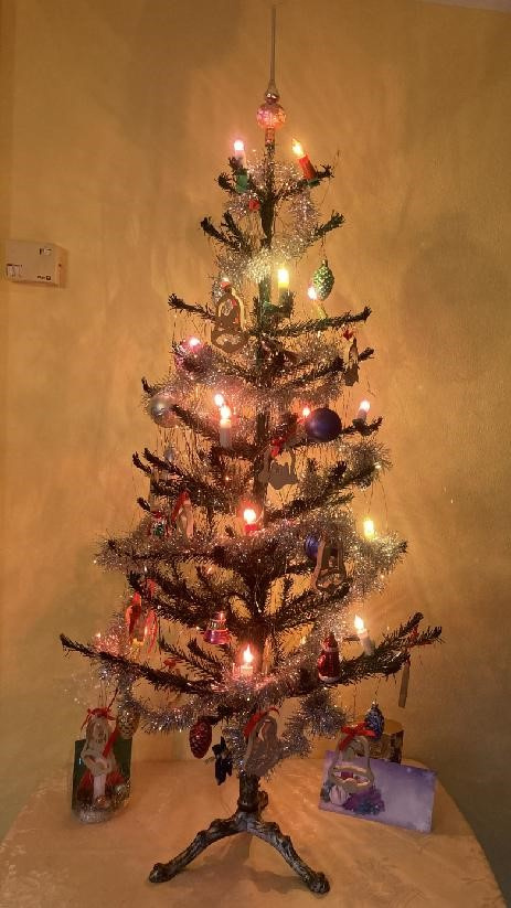 UMĚLÝ VÁNOČNÍ STROMEČEK - 2