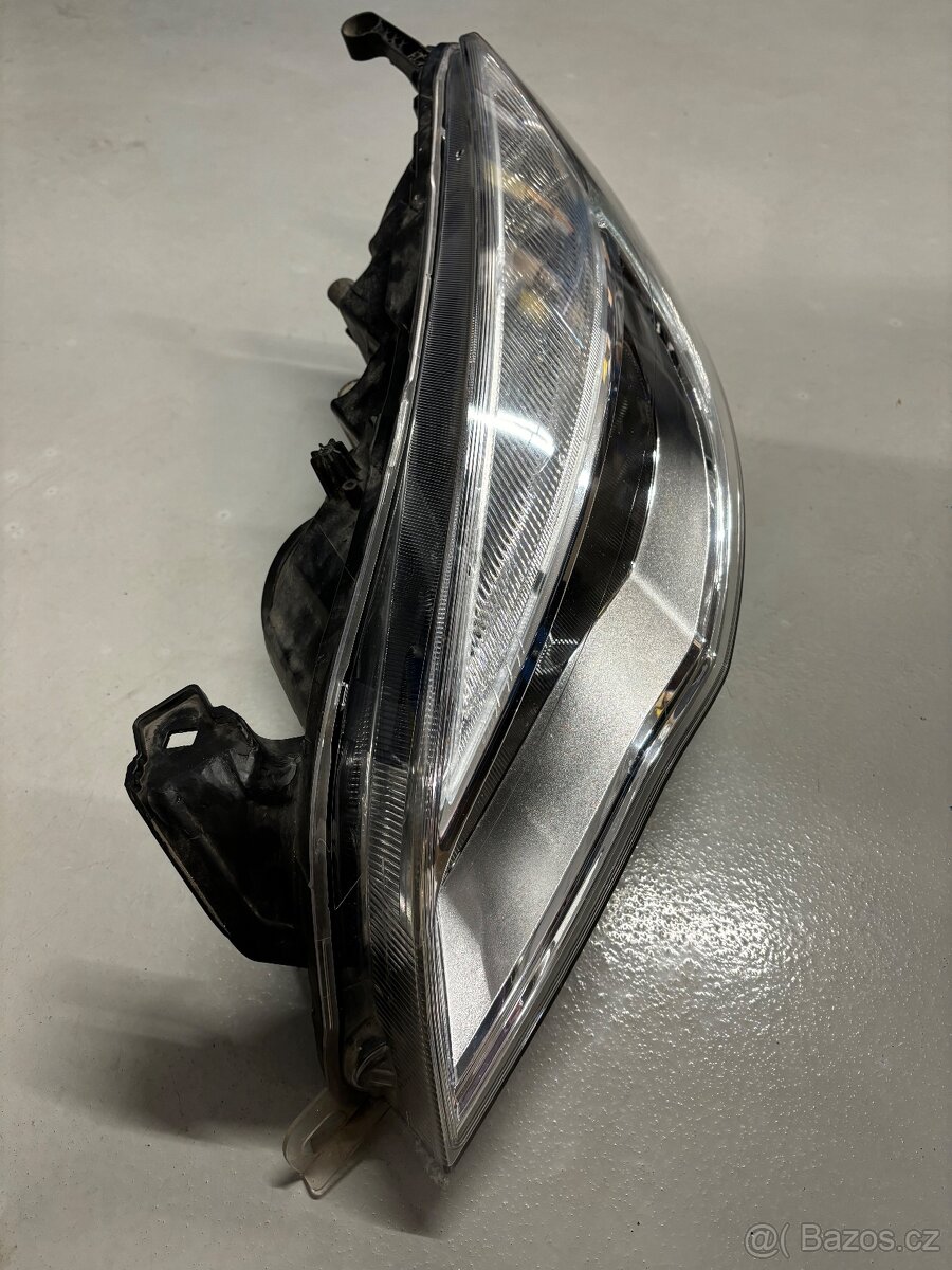 Světlomet Opel Astra - 2