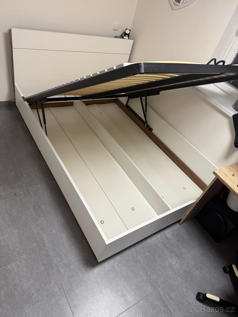 Postel 140x200 a úložným prostorem, roštem a čelem - 2