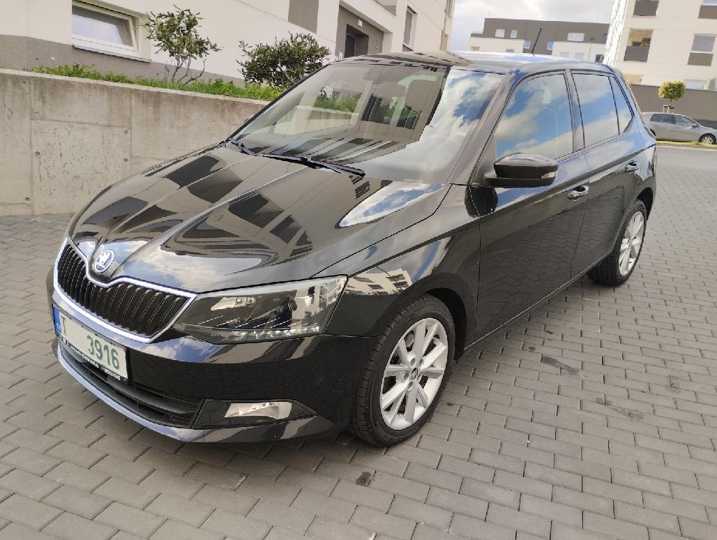 skoda fabia 1.2tsi 81kw-style.full led.6 gvalt.jen 131tkm. - 2