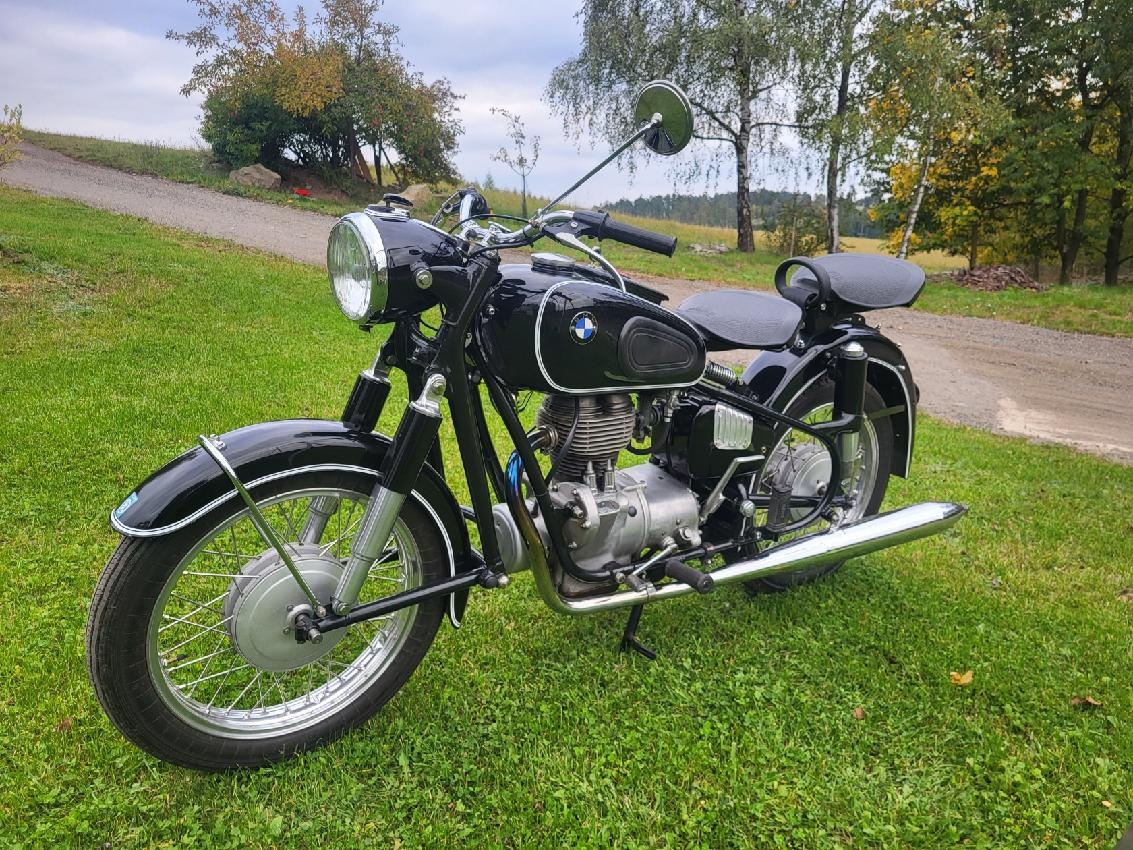 BMW R26 1956, všechny čísla shodné,včetně bílé SPZ a TP - 2