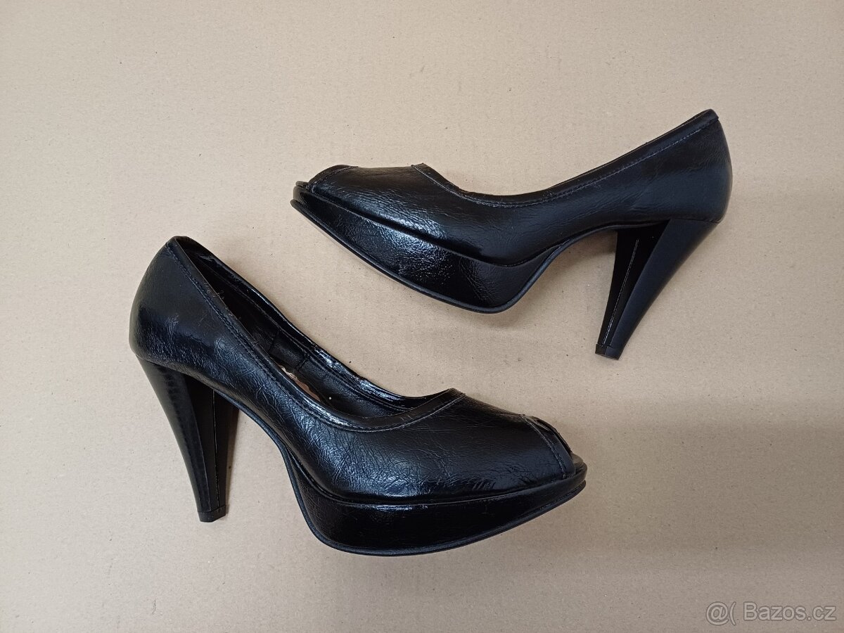 Černé lodičky na platformě vel.36 - 2