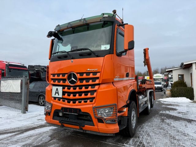 Mercedes-Benz Arocs 2548 řetězový kontejner Meiller - 2