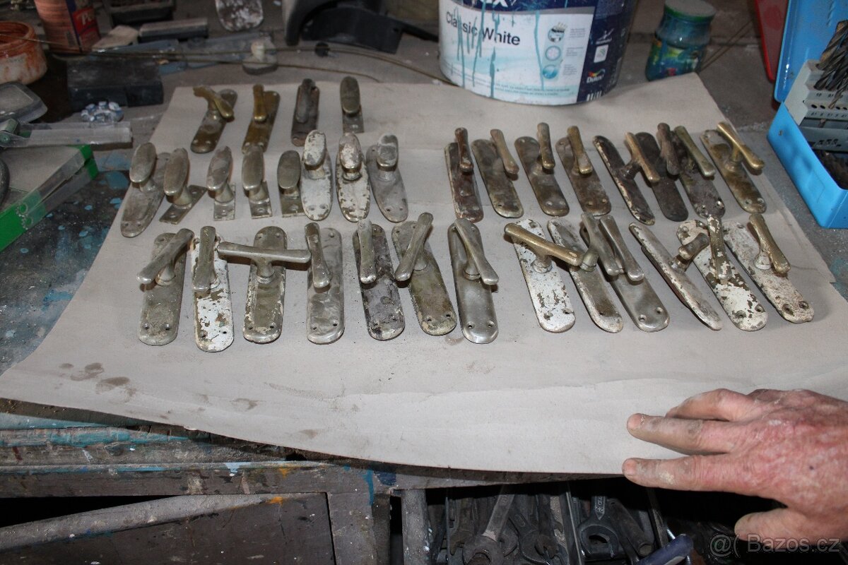 Retro kování na okna - 2