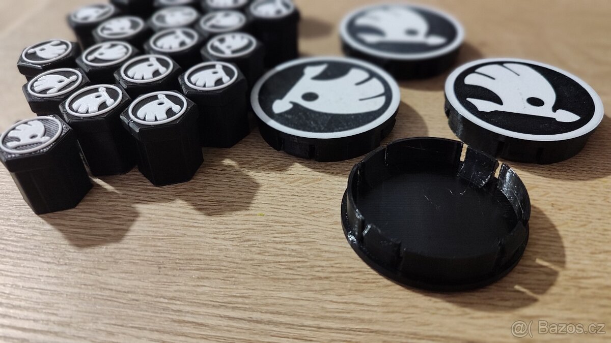 Kryty středu kola a víčka šroubů - 2