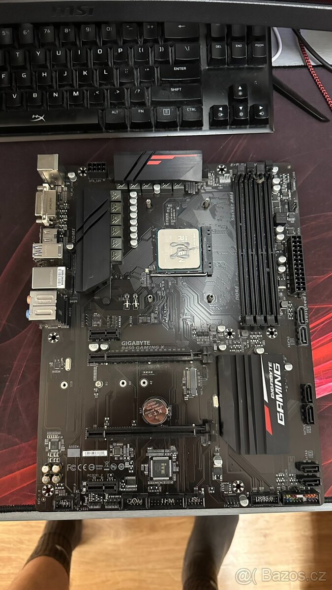 GIGABYTE B450 Gaming X + Ryzen 5 3600 (6C/12T) - 2