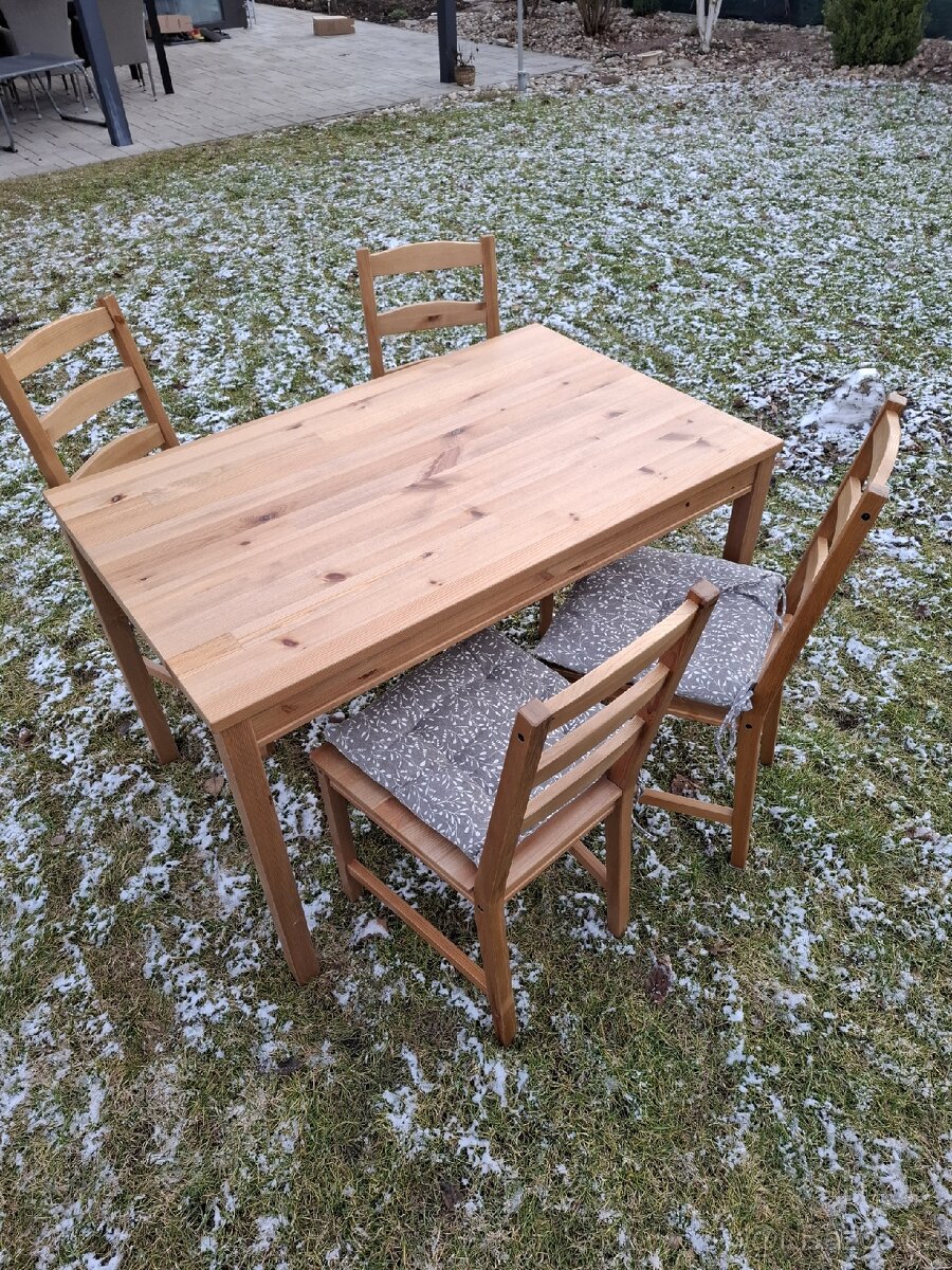 Jokkmokk stůl IKEA + 4 židle - 2