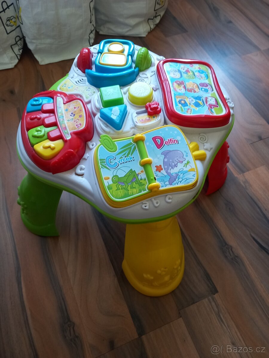 Houpací kůň + hrací stolek - 2