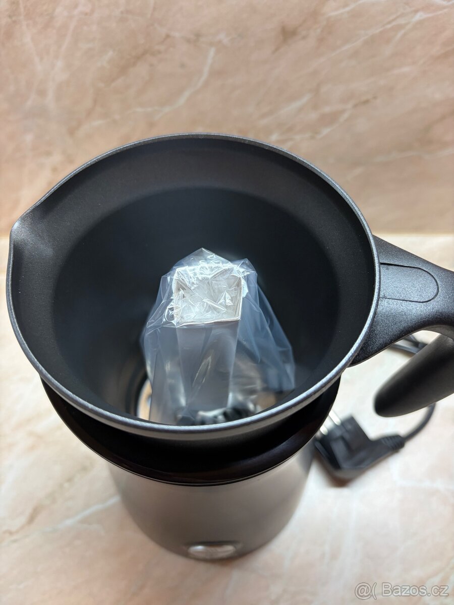 Napěňovač mléka,čokolády - 2