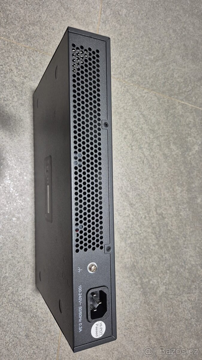 Switch TP-LINK TL-SG1016D - 2