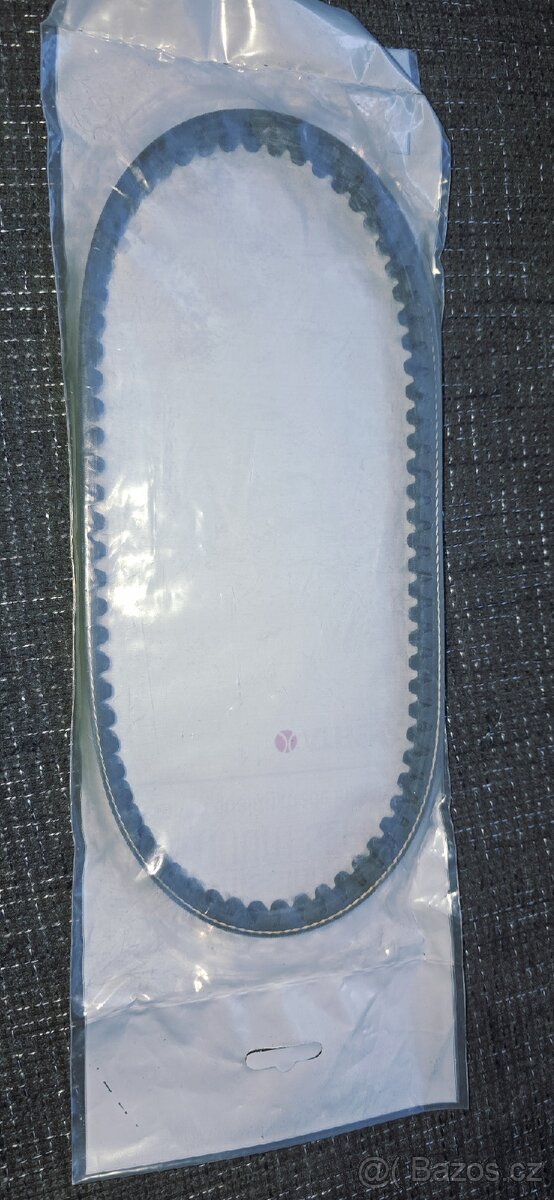 Nový řemen do skútru - 2