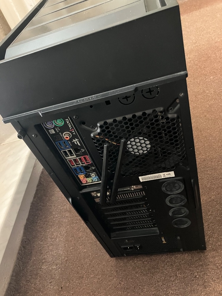 Herní PC 3,30Ghz/3Tb/GTX 750 - 2