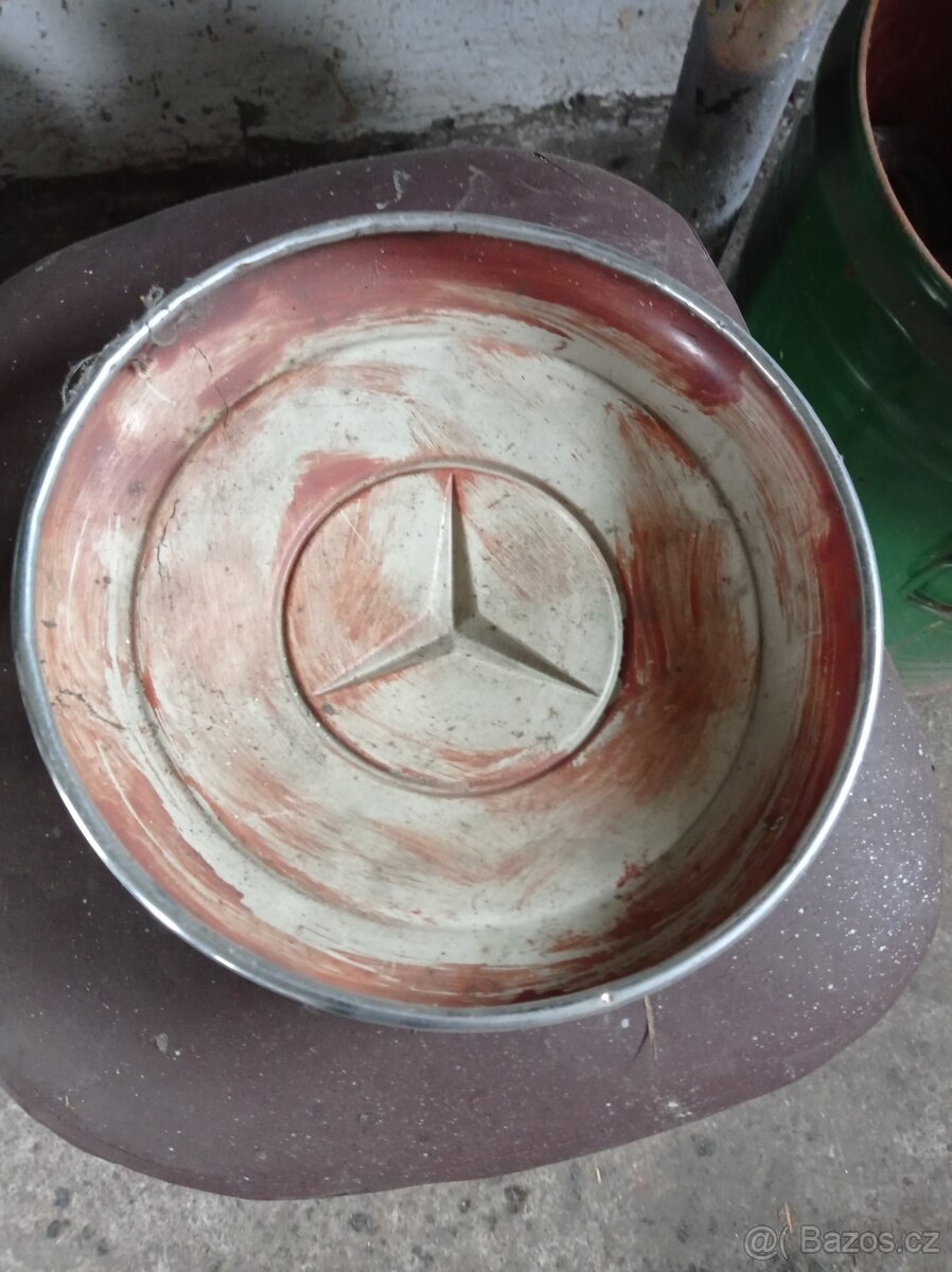 Poklice Mercedes Benz - 2
