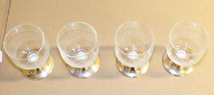 sklenička - kovová nožka - 2