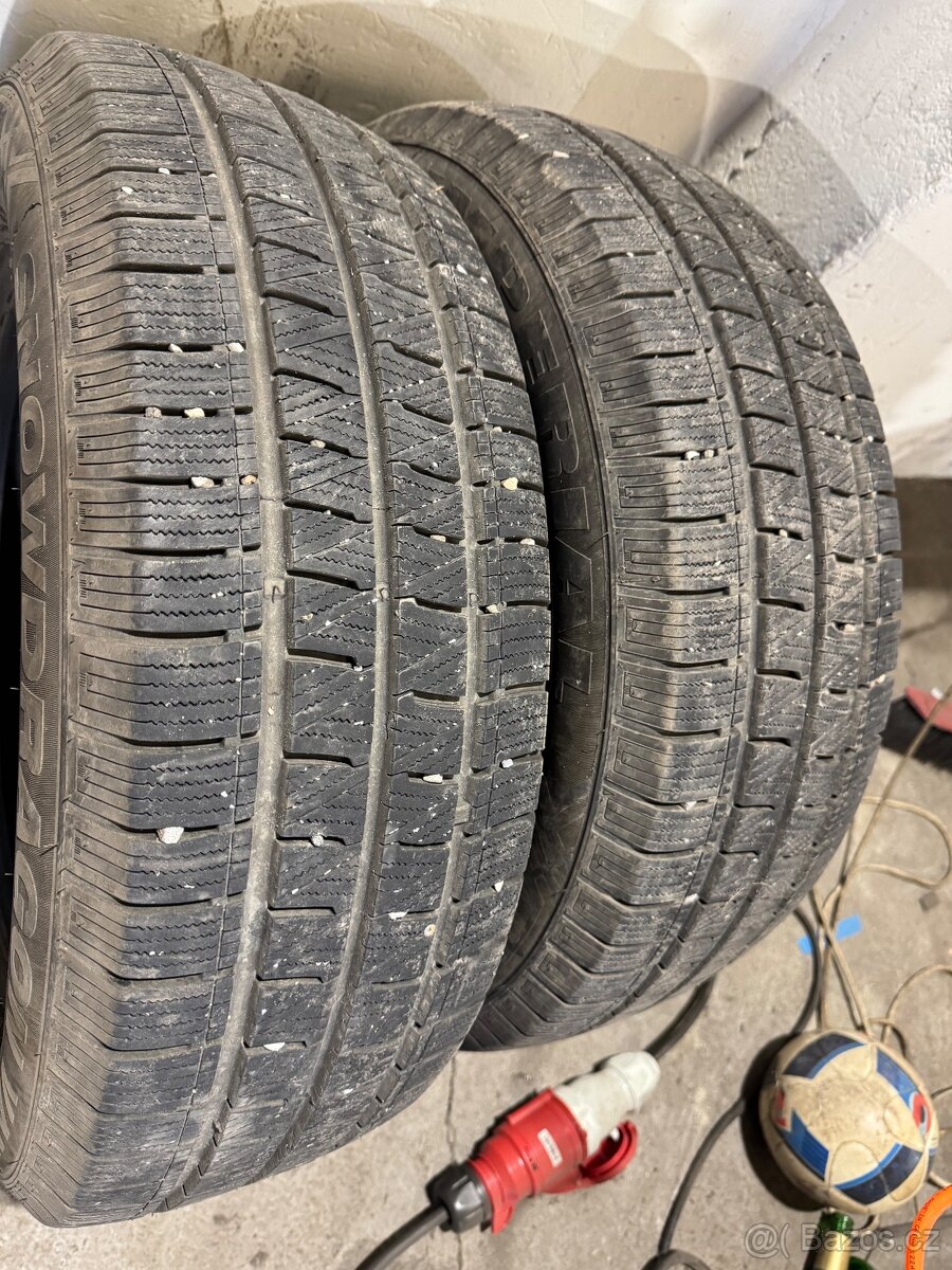 2kusy Imperial 215/65r16c - 2