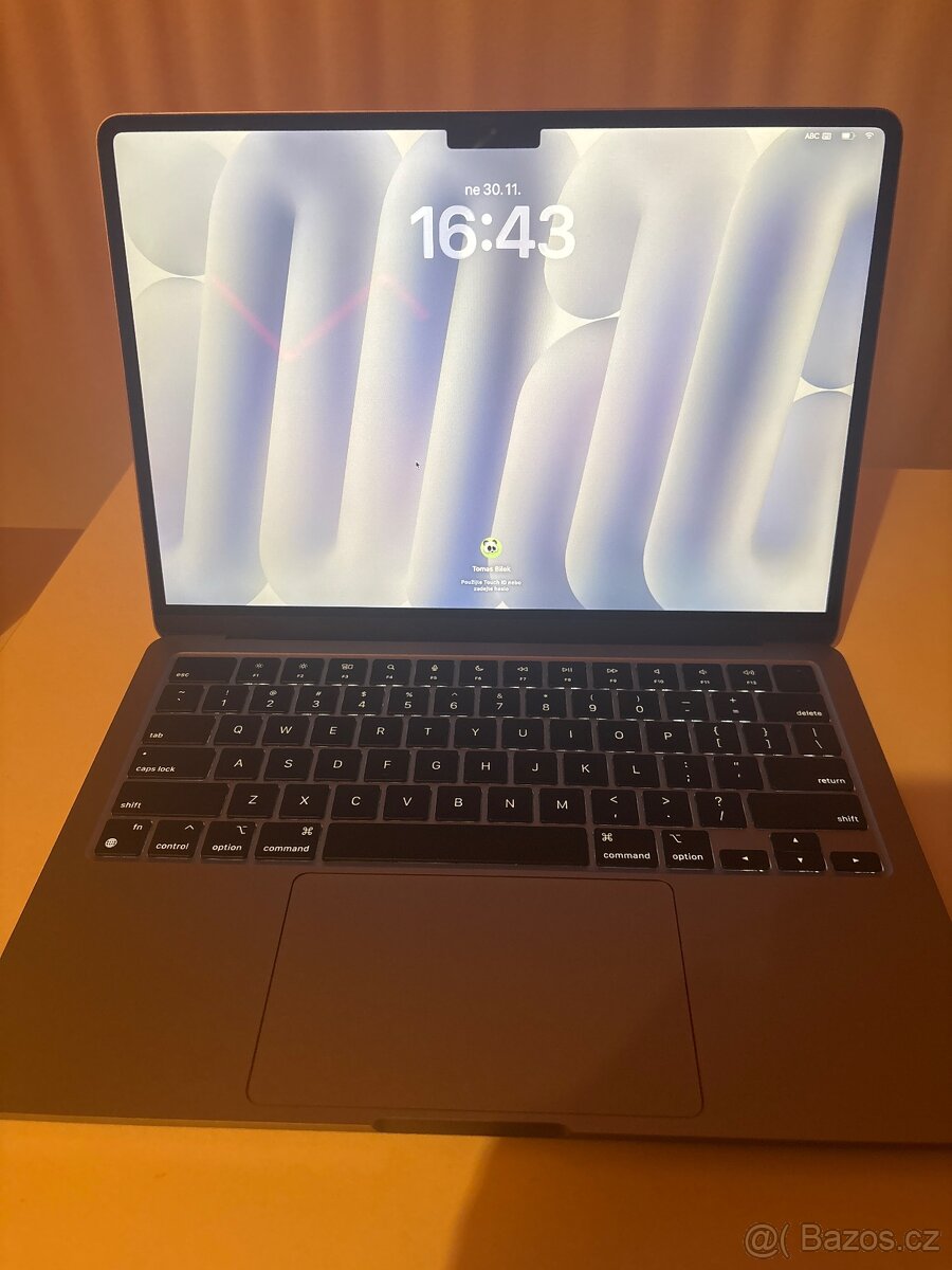 Apple MacBook 13 M2 2022 - 2