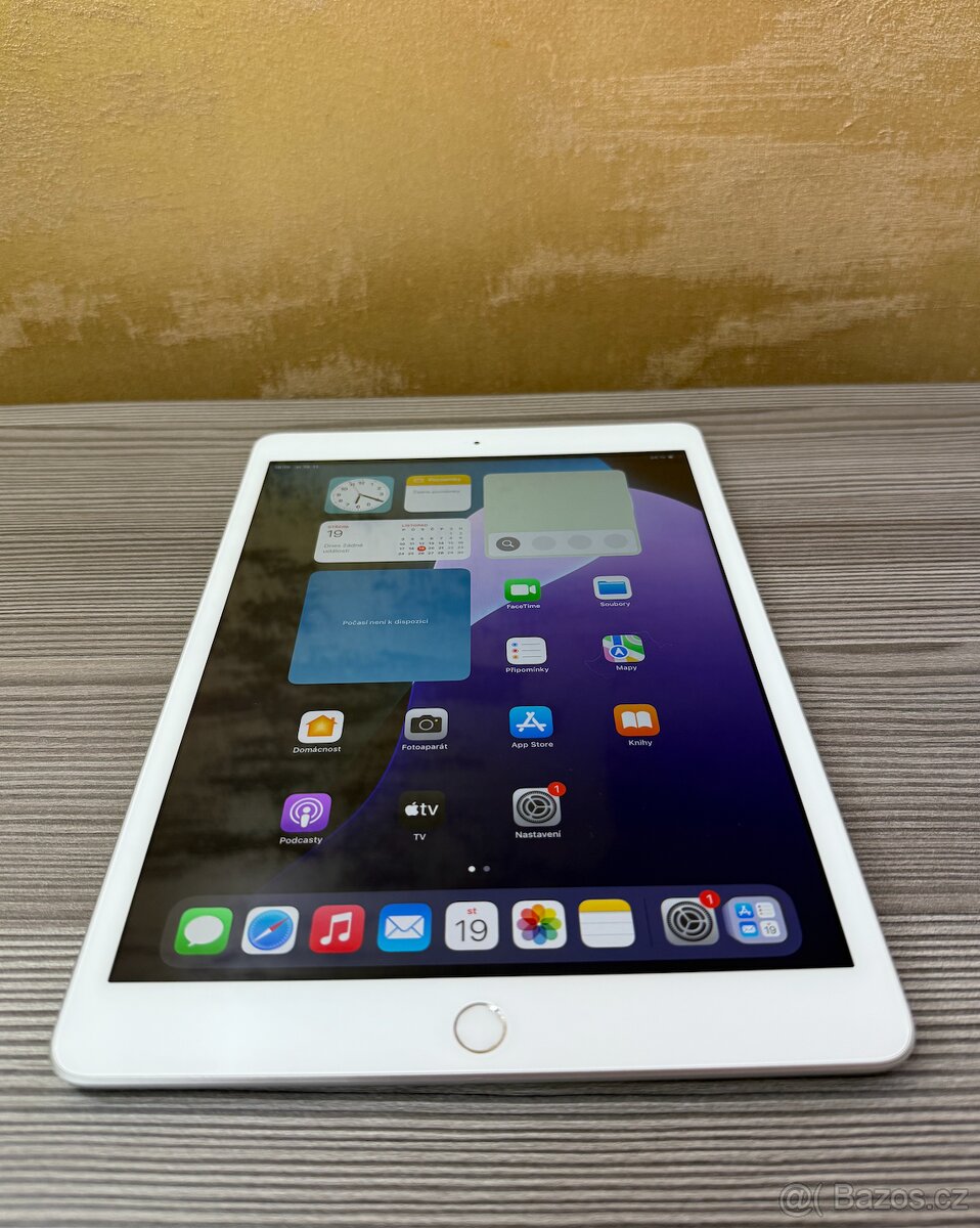 Apple iPad 7 32GB stříbrný, top stav - 2