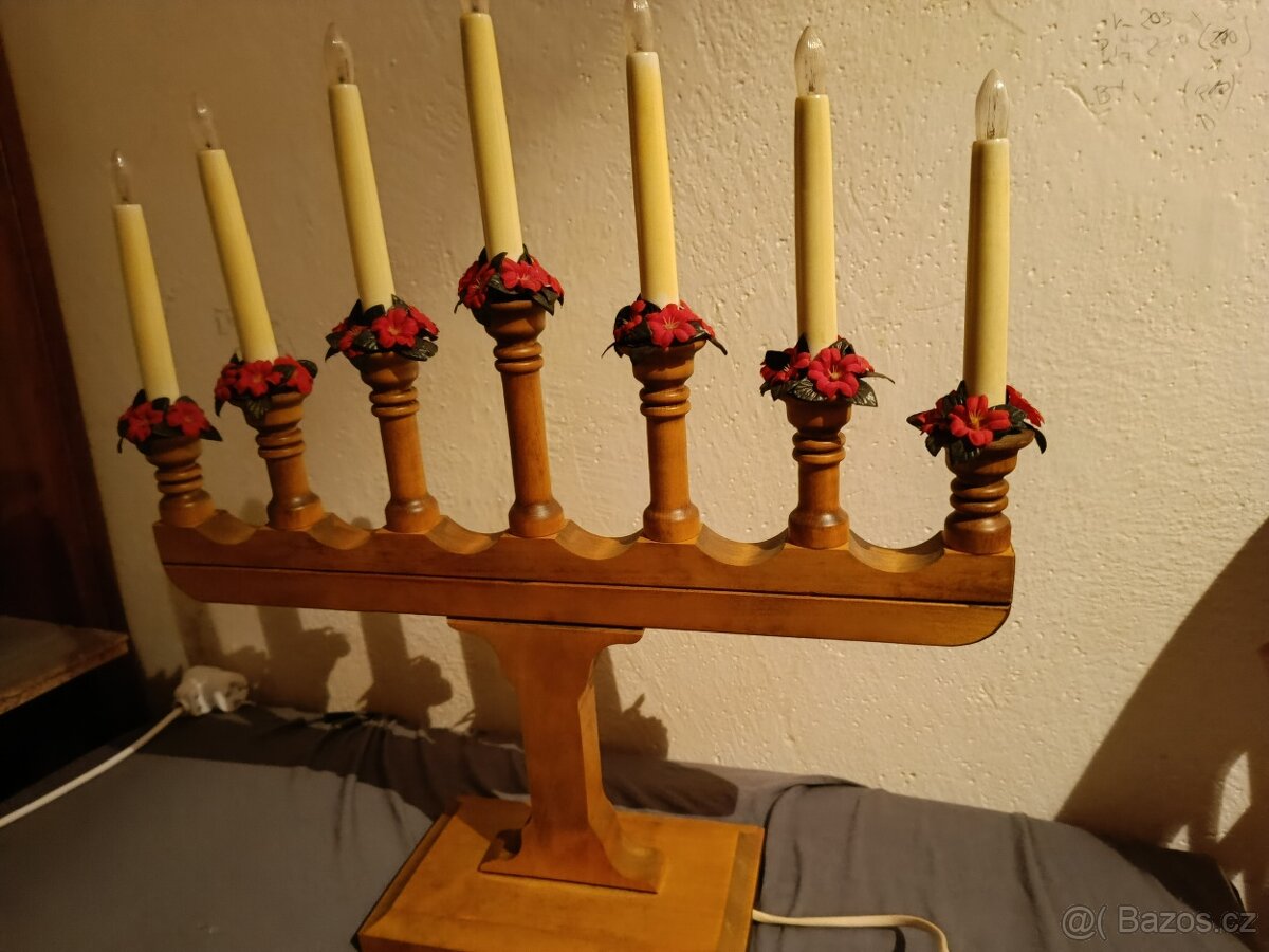 Adventní dřevěný svícen - 2