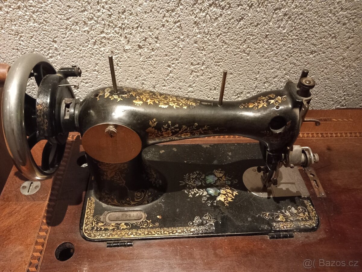 Šicí stroj - 2