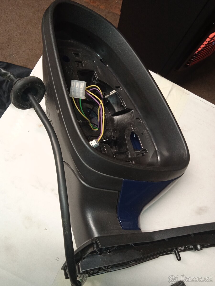 Prodám na Opel Astra J levé zrcátko - 2