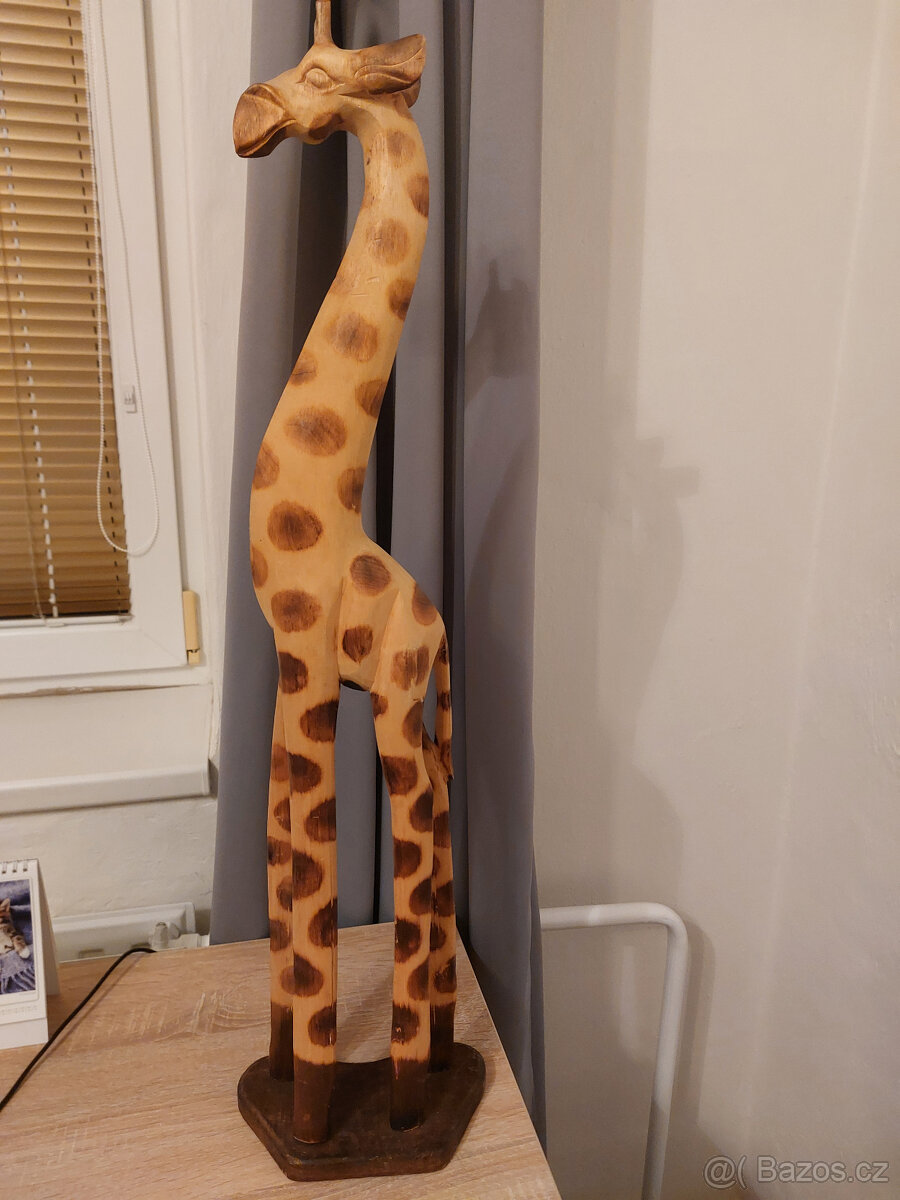 Krásná dekorace-dřevěná žirafa - 2