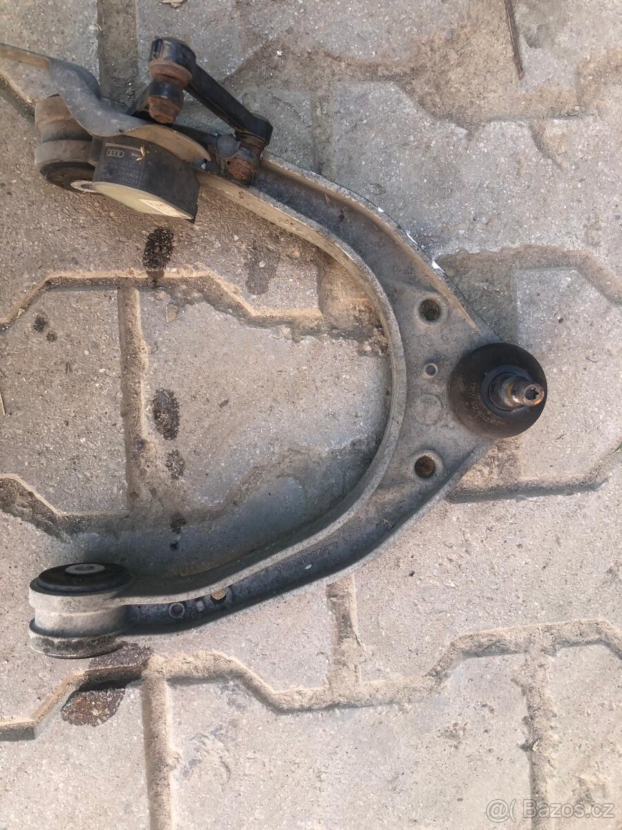 Horné rameno Audi Q7 - Pravá strana ( - - 2