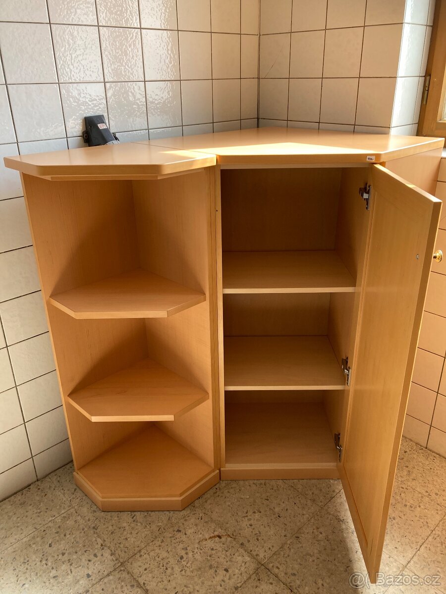 Rohová skříňka - 2