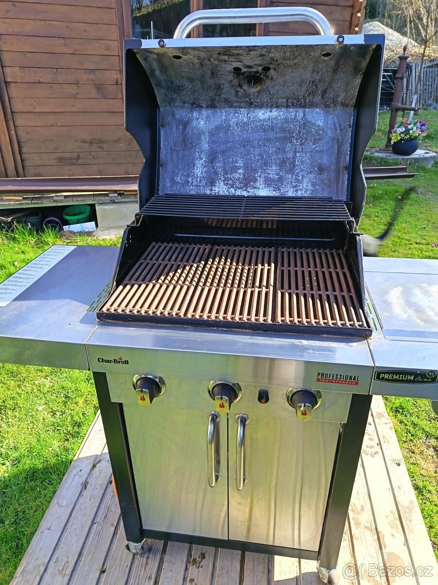 Plynový gril Char-Broil Professional - 2