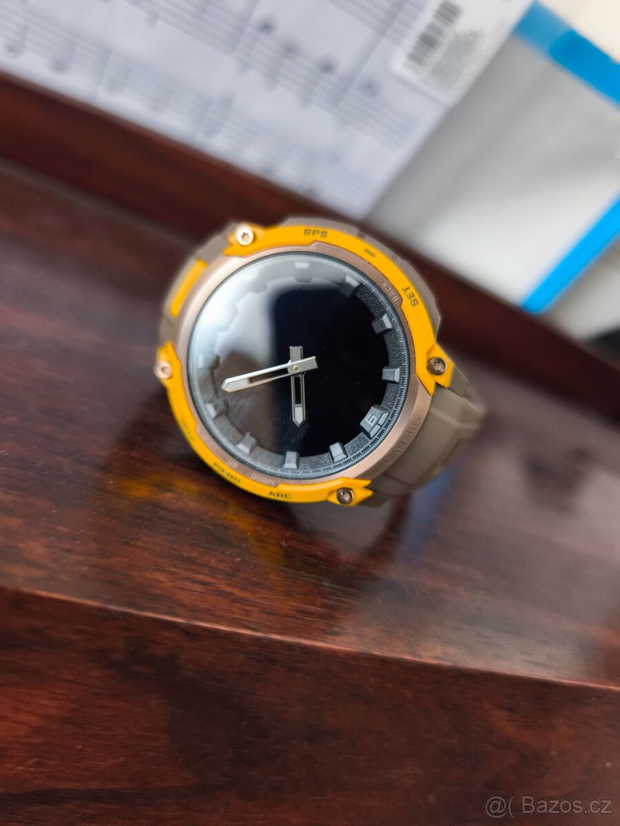 Garmin Instinct Crossover Amoled - 2